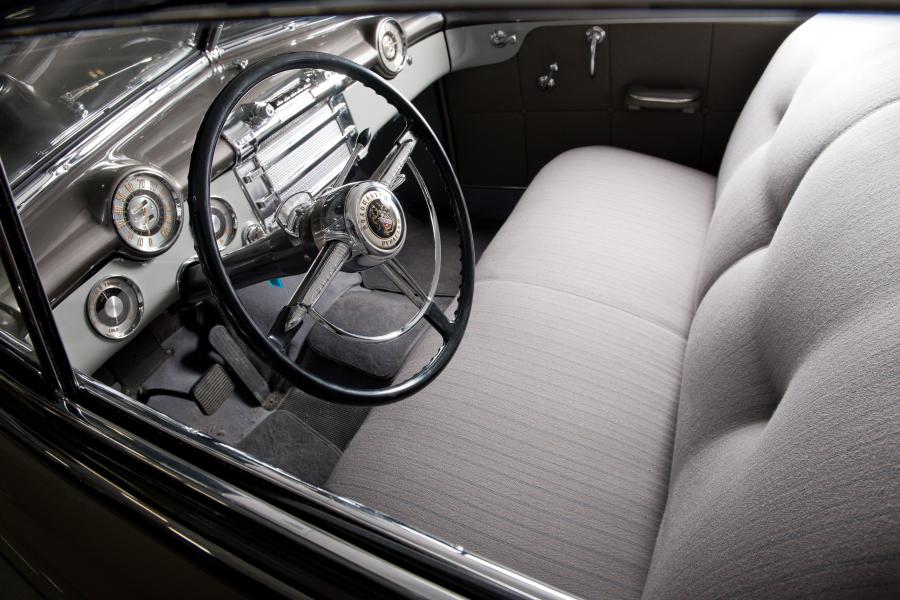  Buick Roadmaster Sedan 1948 года  (фото 24 из 26)
